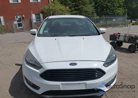 2018 Ford Focus Se из США, поврежденный, VIN 1FADP3FEXJL202948